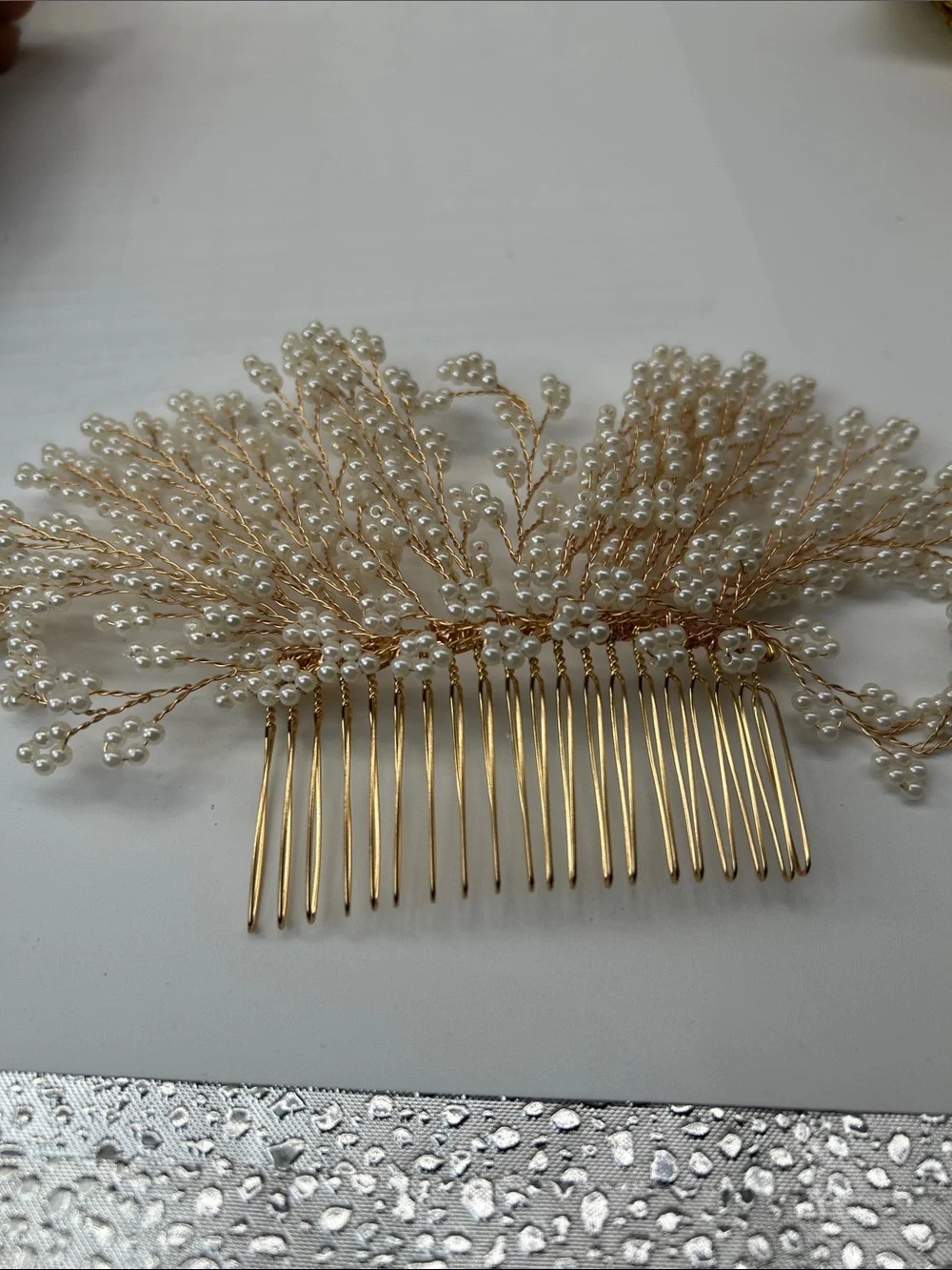 Gold Pearl Spray Hair Comb - Elegant White Pearl Accent